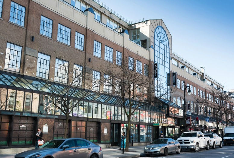 Estudia en EC Montreal