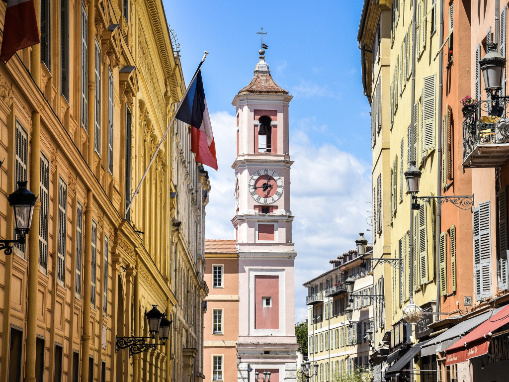 LIBS International Business School Lyon - VETE Education And Travel