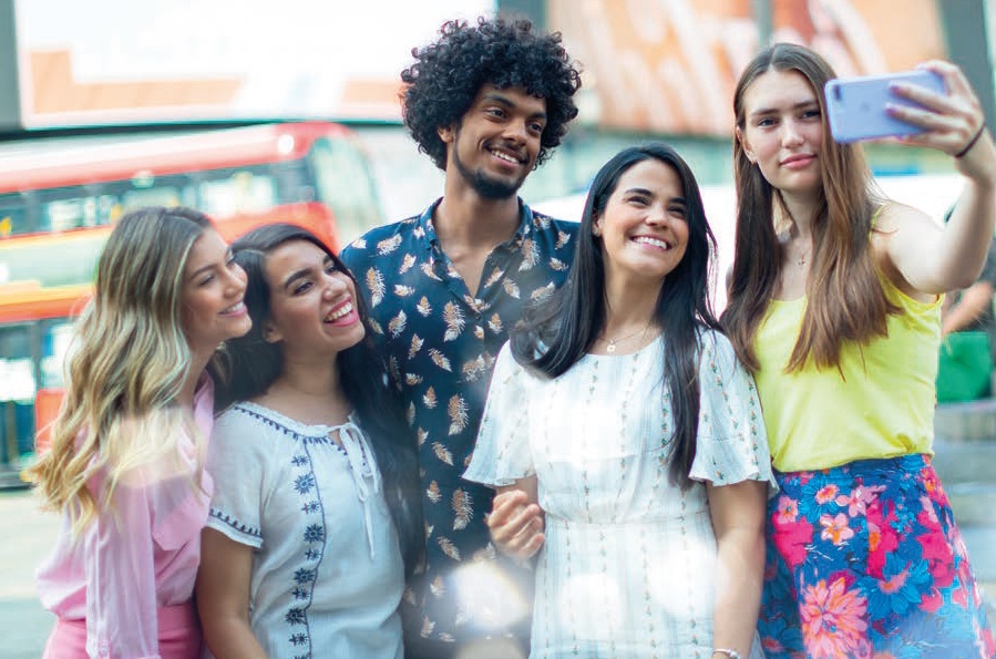 Estudia en Kings Education London.